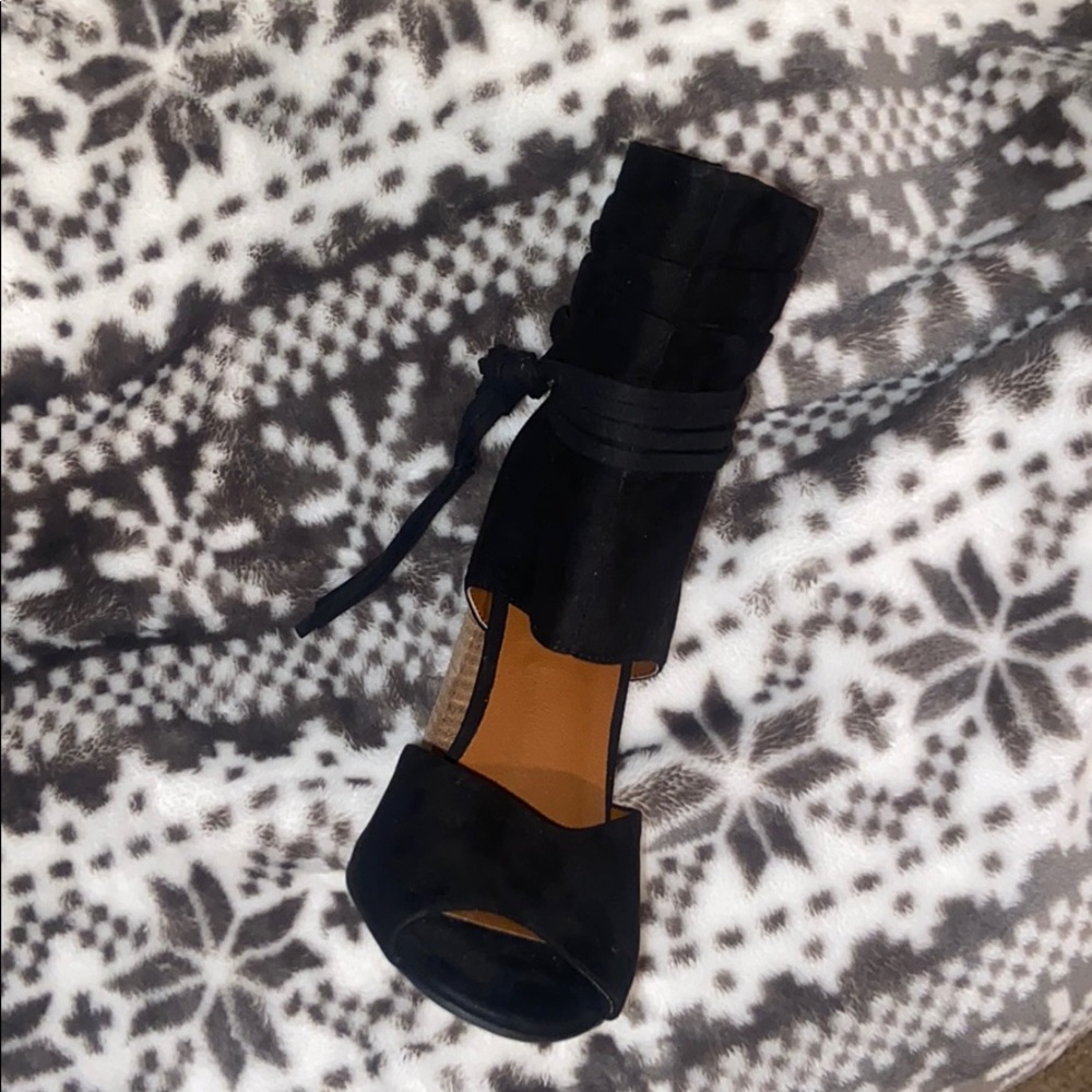 Black Open Toe Ankle Heels - Picture 5 of 6